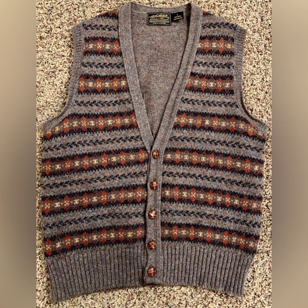 Men’s vintage, Eddie Bauer fair isle pattern vest. 100% wool. Made in Scotland L